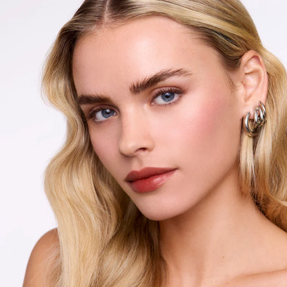 MAGIC LASHES All-Day Lip Stain